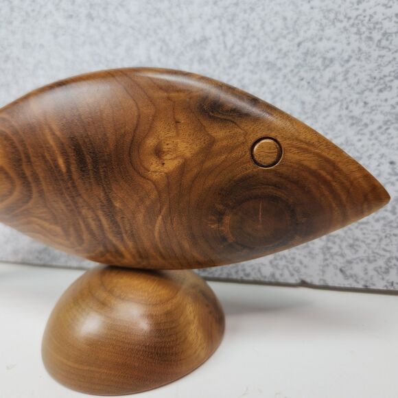 Fish Sculpture Rogue River Studio Carved Myrtlewood Signed Oregon - Picture 4 of 8